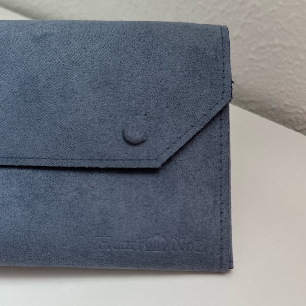 Henri Noel Jewelry Pouch - Picture 2 of 7